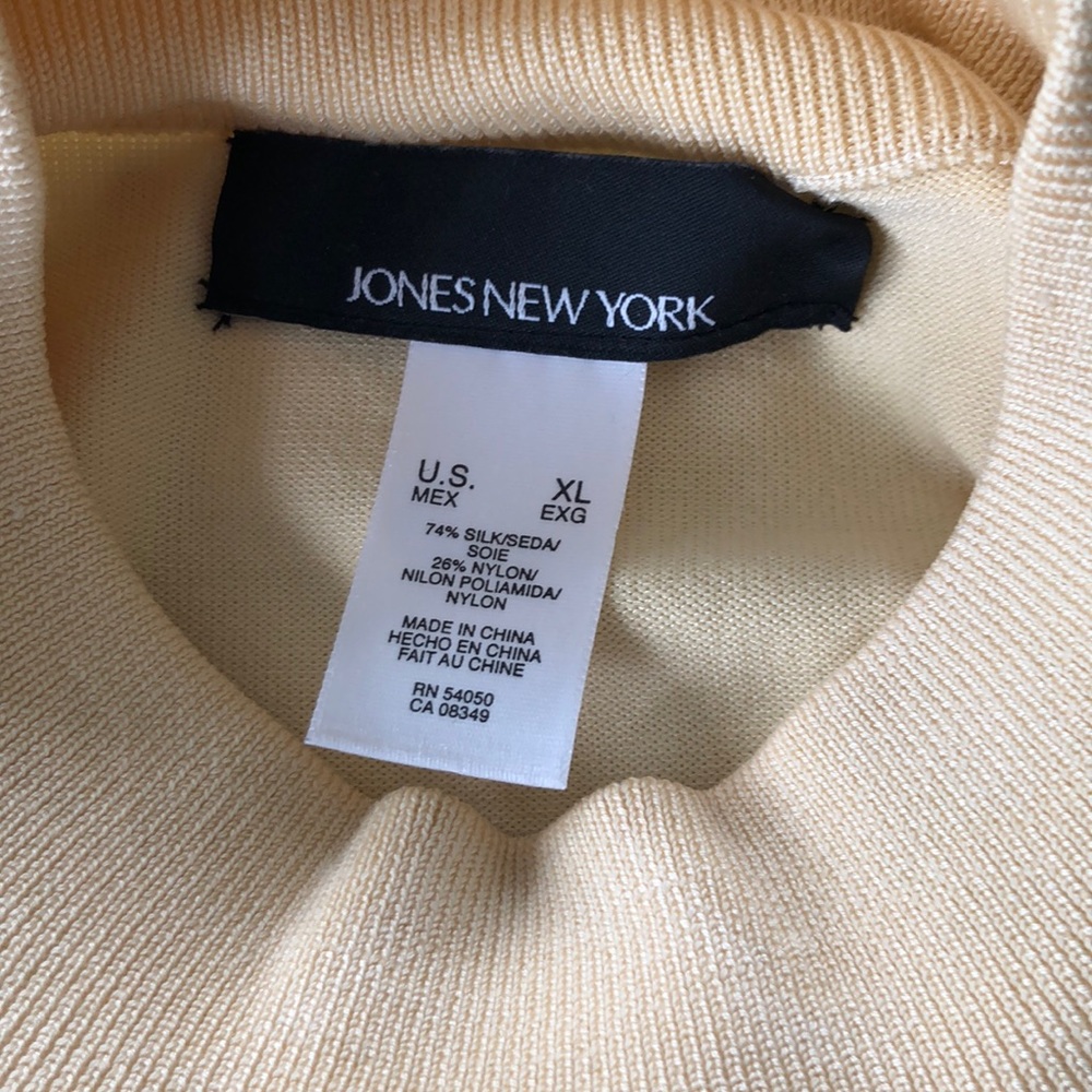 Jones New York yellow mock-neck layering top XL - Picture 4 of 5